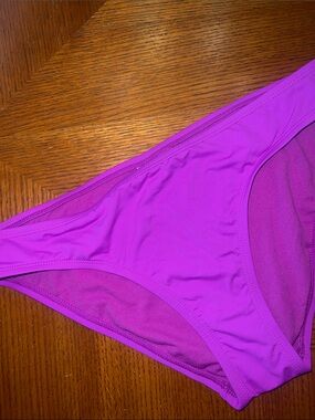 Gibson Amavi Vibrant Magenta Bikini Bottom Size Medium B35